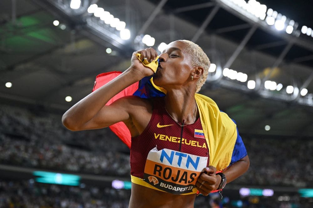 Βουδαπέστη 2023: Στη χειρότερη μέρα της, η Rojas στέφθηκε παγκόσμια πρωταθλήτρια στο 6ο της άλμα runbeat.gr